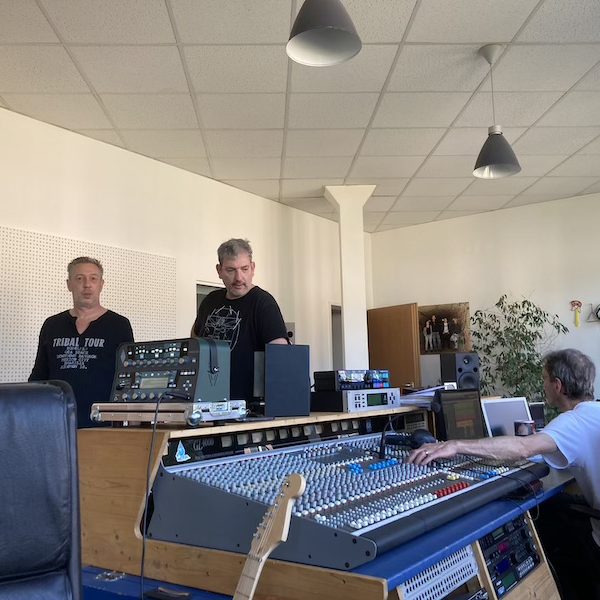 Produktion der Skatstadt Marathon-Hymne Produktion der offiziellen Hymne zum Altenburger Skatstadtmarathon im Erzschlag Tonstudio.